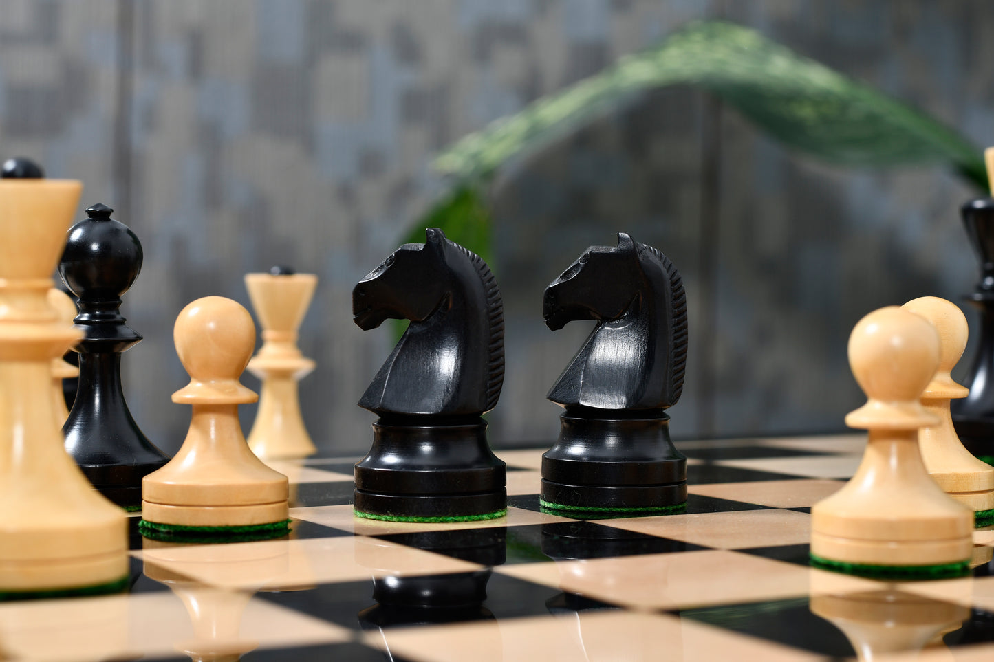 Reproduced Russian (Soviet Era) Series Chess Pieces in Ebonized & Natural Boxwood - 3.75" King