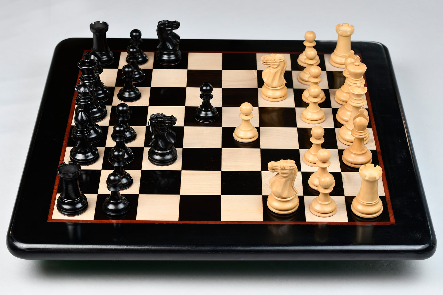 The Staunton Series (Jaques Pattern) Chess Pieces in Ebony & Box Wood - 3.4" King