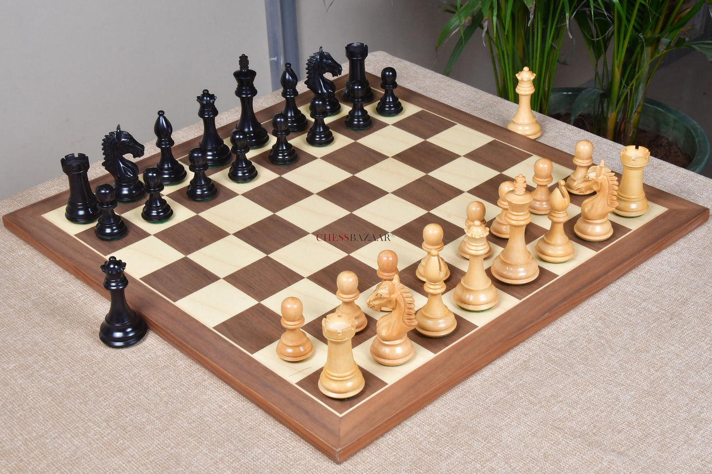 CB The Derby Knight Staunton Pattern Weighted Chessmen in Ebonized Boxwood - 4.1" King