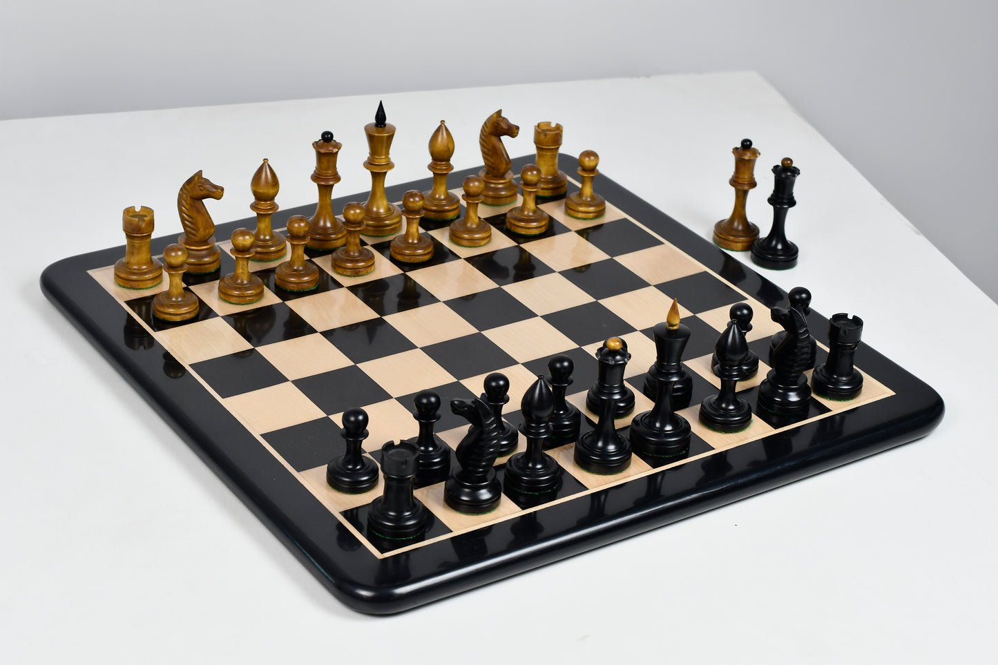 The Repro of Averbakh 1949 Moscow Chess Championship Chess Pieces in Ebonized & Antiqued Boxwood 4.16 inch King