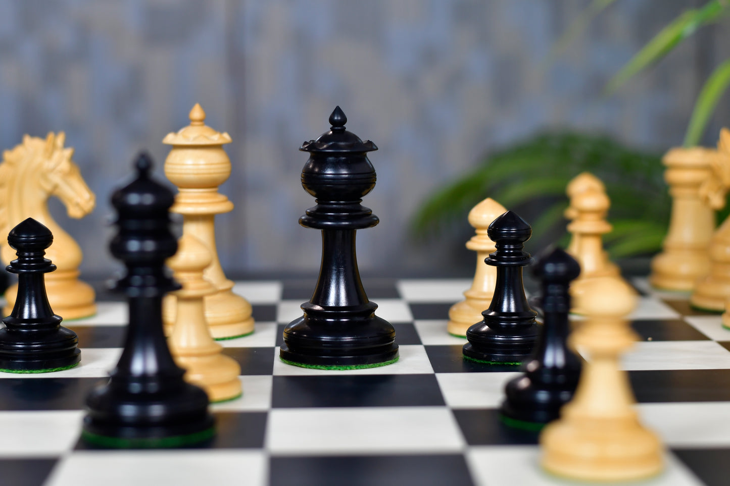 The Artisan Knight Handcrafted Luxury Wooden Chess Pieces In Ebony Wood & Natural Boxwood - 4.4" King