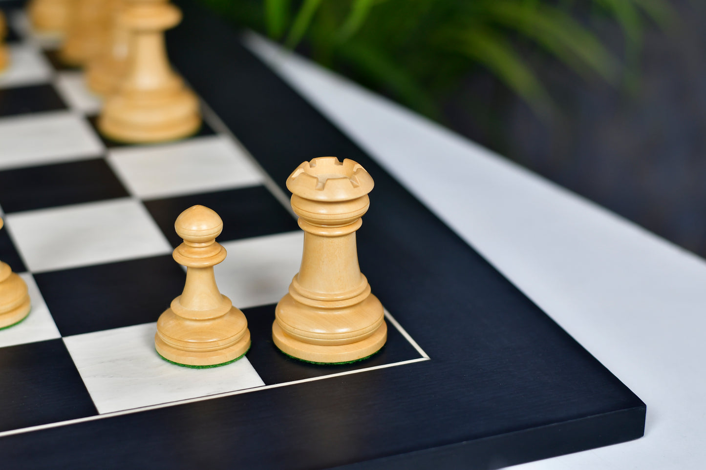 The Artisan Knight Handcrafted Luxury Wooden Chess Pieces In Ebony Wood & Natural Boxwood - 4.4" King