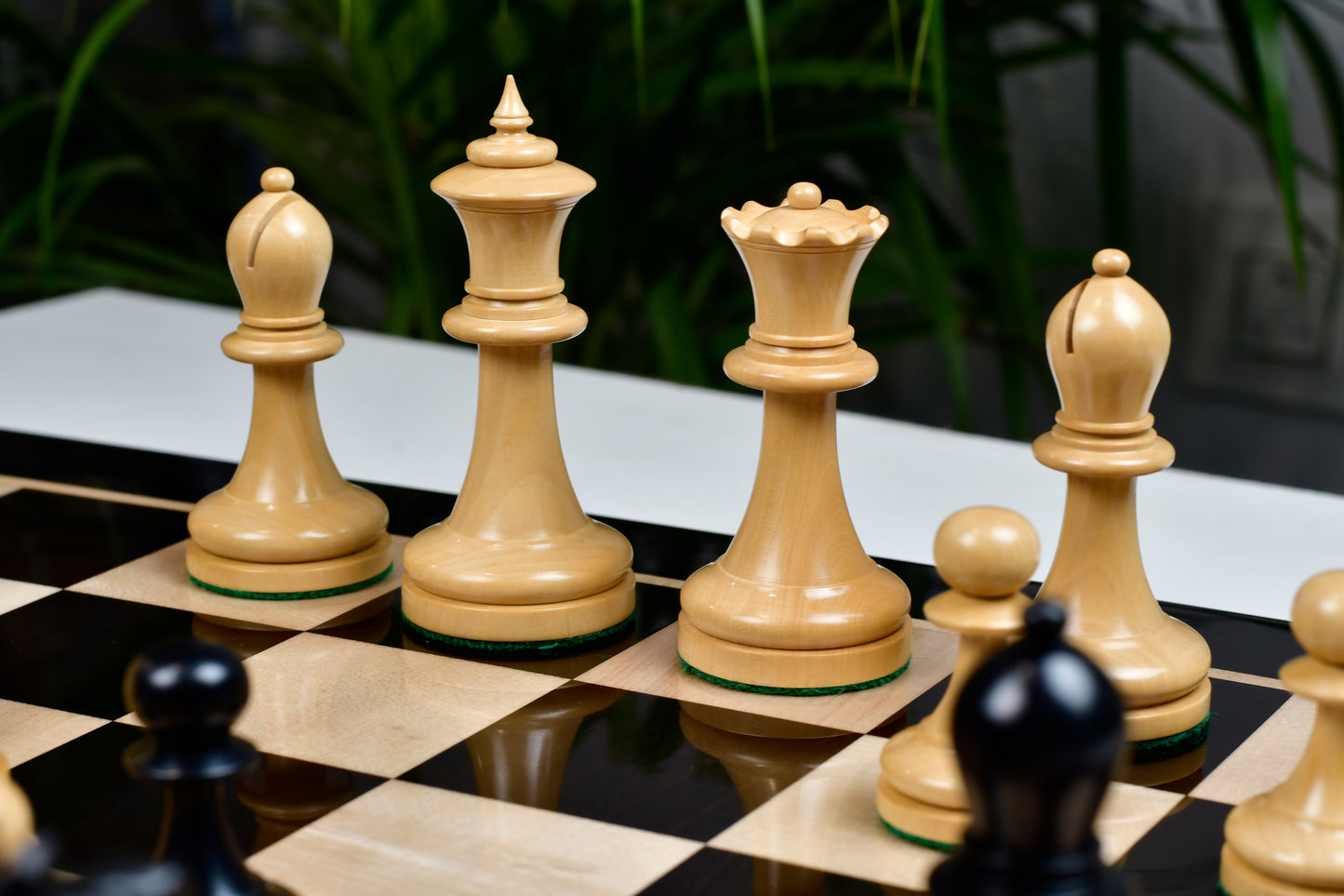 American Chess Company 1904 Reproduction Tournament Chess Set - In Ebony & Boxwood 3.8" King