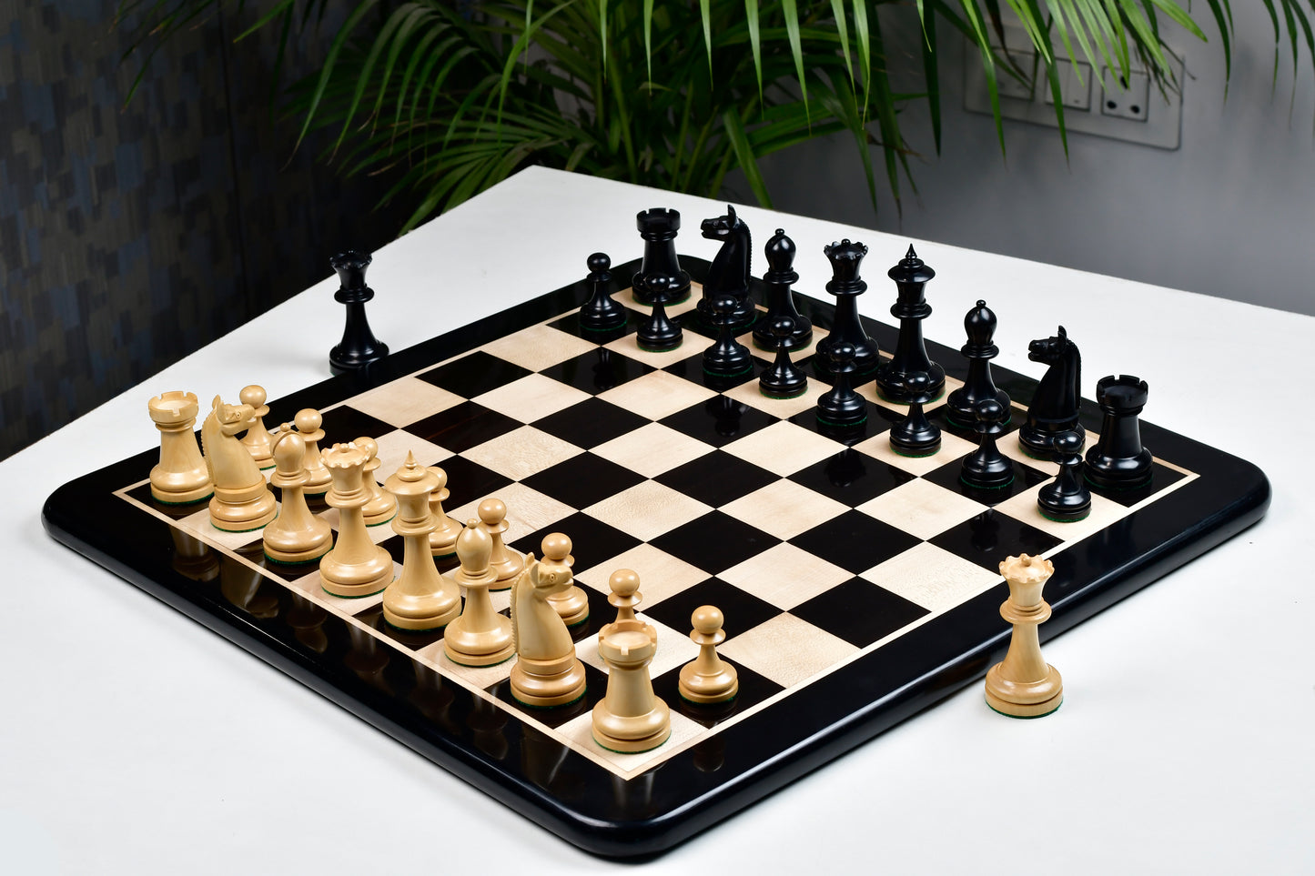 American Chess Company 1904 Reproduction Tournament Chess Set - In Ebony & Boxwood 3.8" King