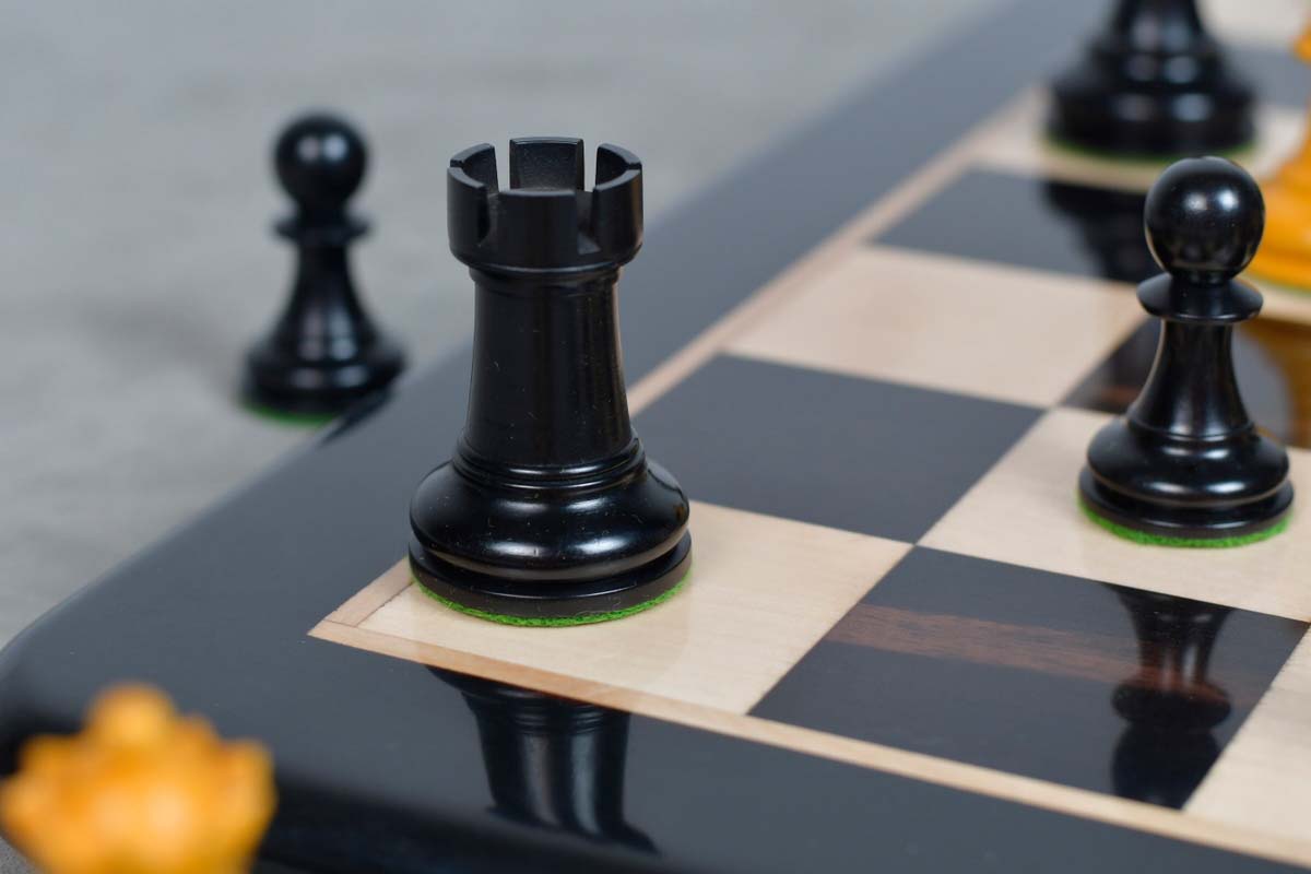 1972 Reproduced Fischer-Spassky Chess Set V2.0 in Ebonized/Antiqued Boxwood with Board