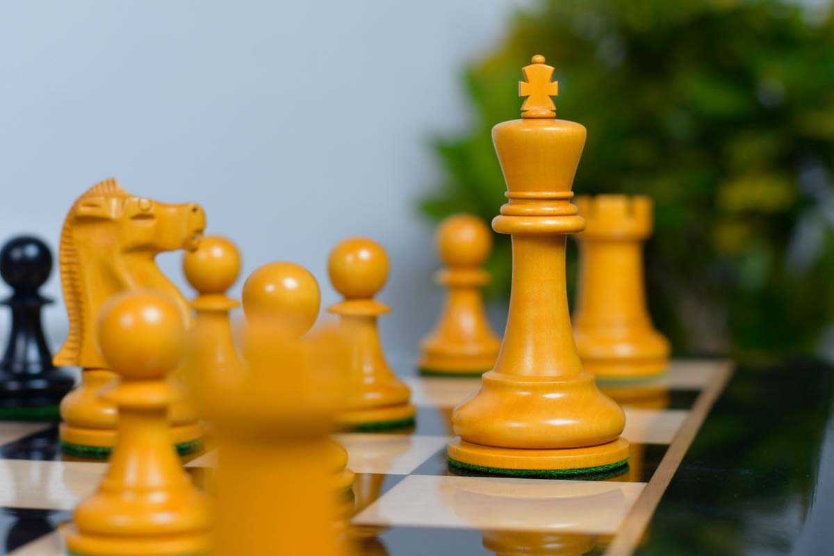 1972 Reproduced Fischer-Spassky Chess Set V2.0 in Ebonized/Antiqued Boxwood with Board