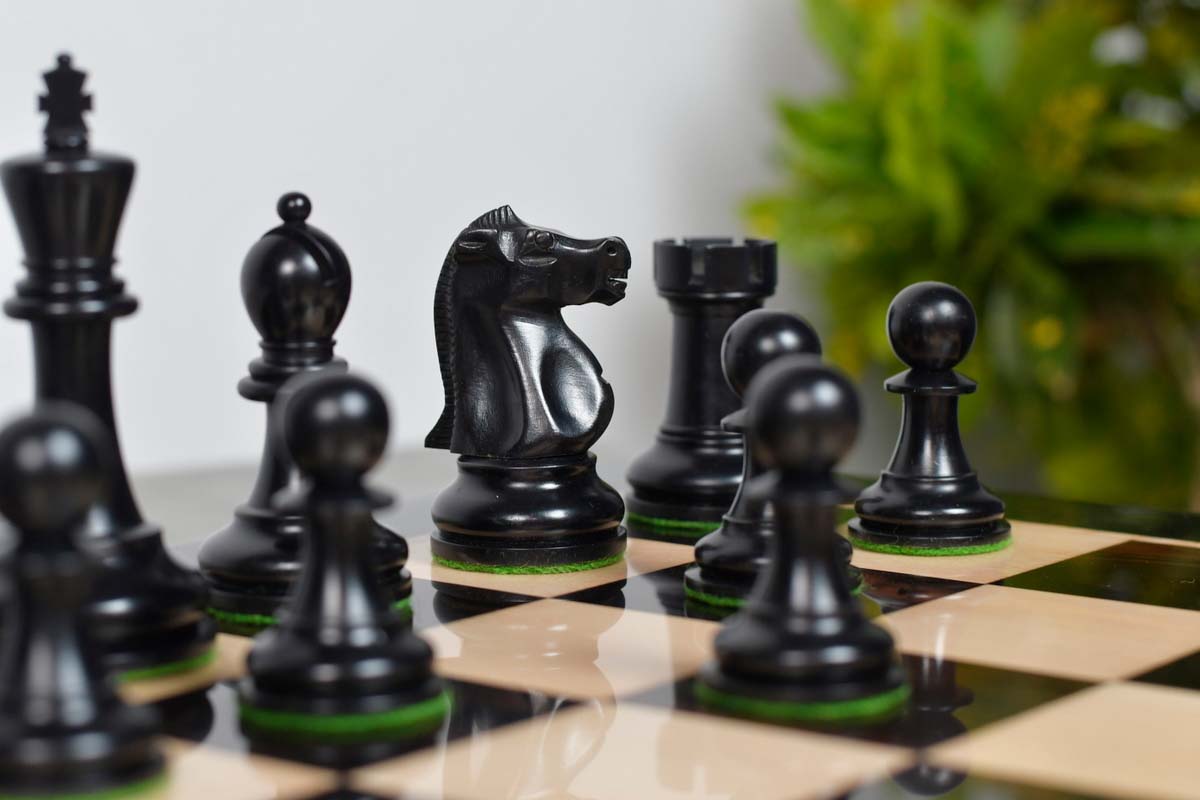 1972 Reproduced Fischer-Spassky Chess Set V2.0 in Ebonized/Antiqued Boxwood with Board
