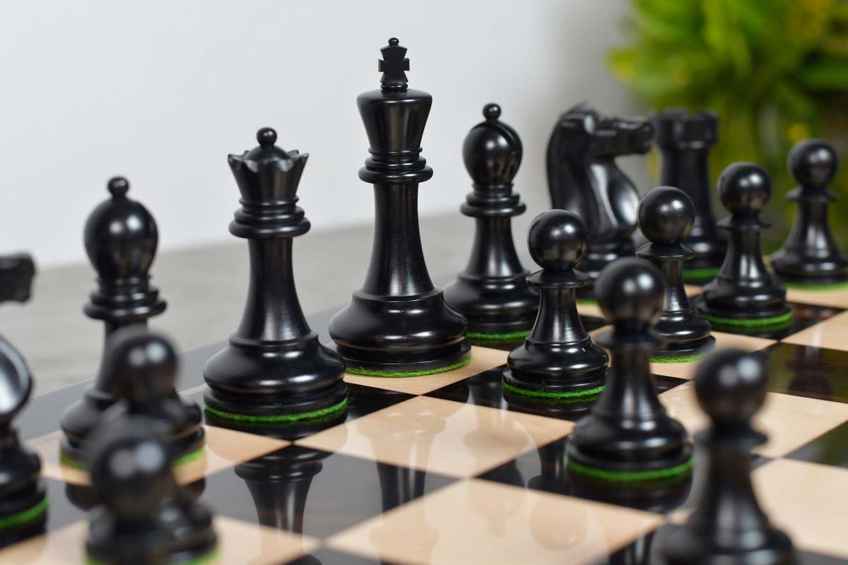 1972 Reproduced Fischer-Spassky Chess Set V2.0 in Ebonized/Antiqued Boxwood with Board