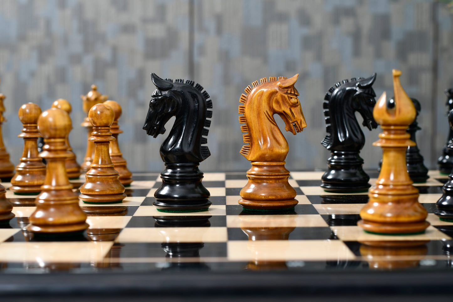 War Admiral Luxury Chess Pieces – 4.4" King – Handcrafted Staunton Design in Ebony Wood & Antiqued Boxwood