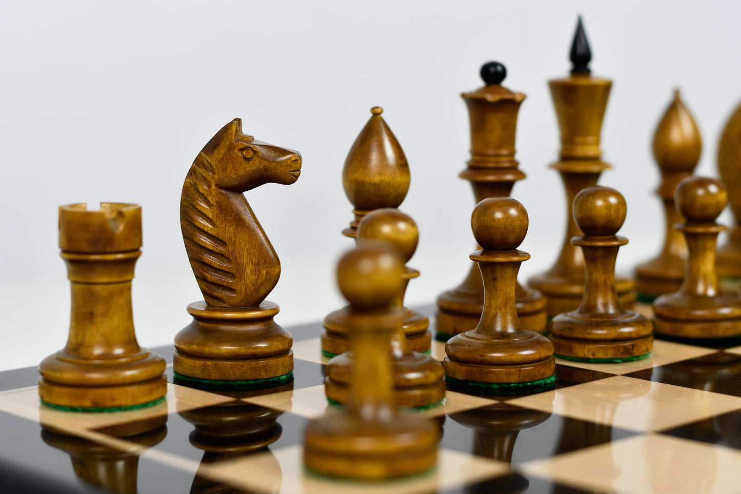 The Repro of Averbakh 1949 Moscow Chess Championship Chess Pieces in Ebonized & Antiqued Boxwood 4.16 inch King