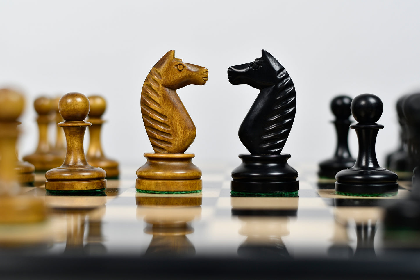 The Repro of Averbakh 1949 Moscow Chess Championship Chess Pieces in Ebonized & Antiqued Boxwood 4.16 inch King