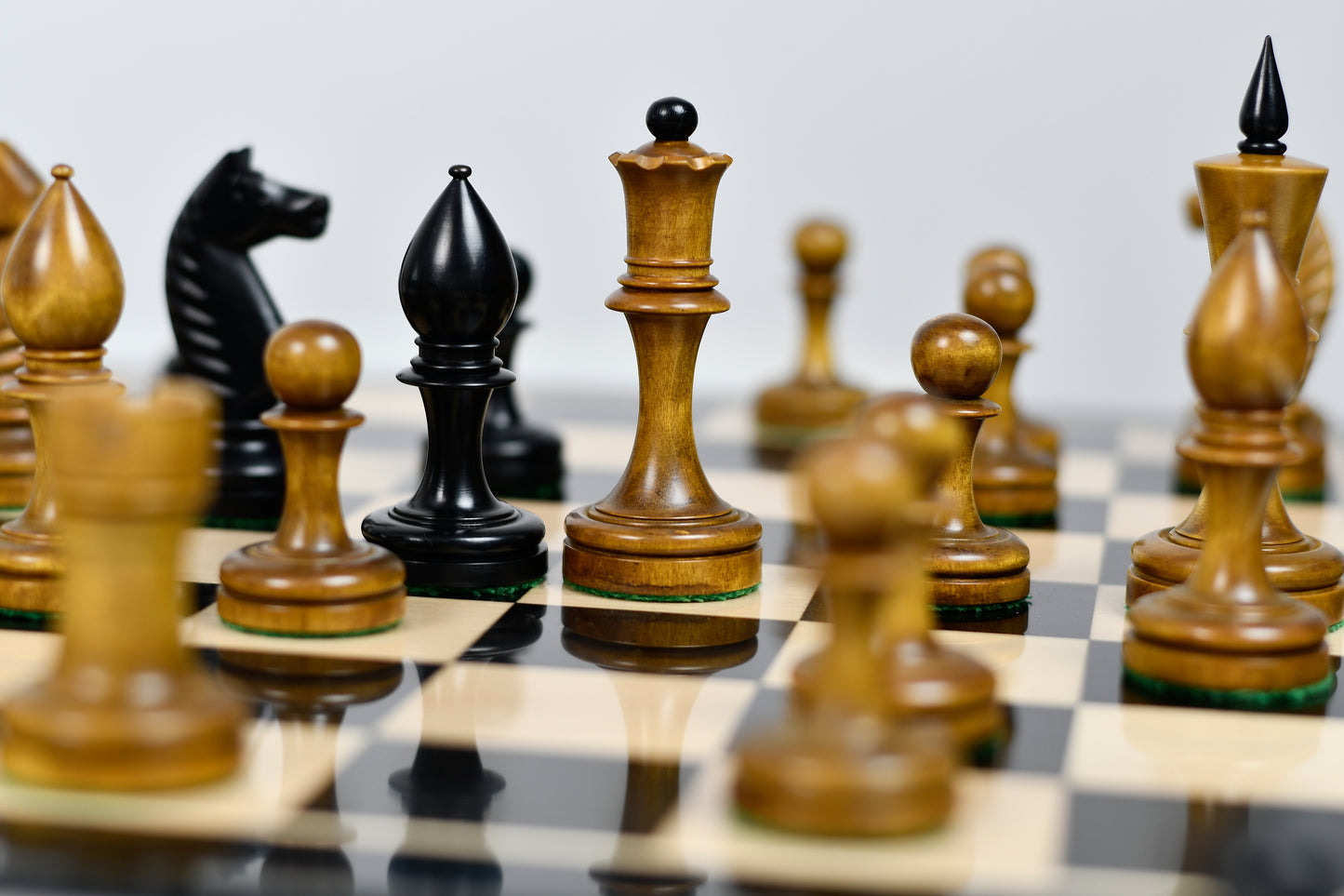 The Repro of Averbakh 1949 Moscow Chess Championship Chess Pieces in Ebonized & Antiqued Boxwood 4.16 inch King
