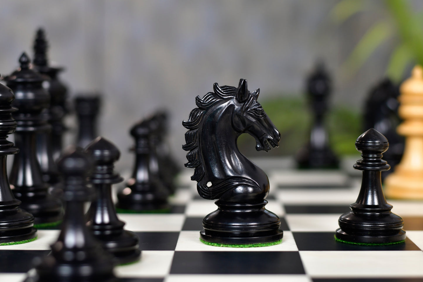 The Artisan Knight Handcrafted Luxury Wooden Chess Pieces In Ebony Wood & Natural Boxwood - 4.4" King