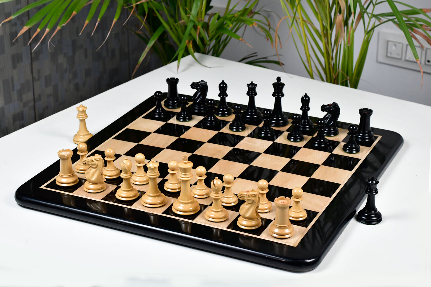 Vintage Reproduction of 1915-1925 Nimzovich Staunton Chess Pieces in Ebony & Boxwood – 3.75" King with King's Side Stamping