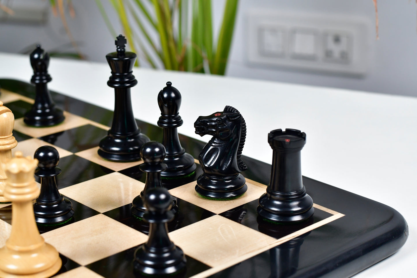 Vintage Reproduction of 1915-1925 Nimzovich Staunton Chess Pieces in Ebony & Boxwood – 3.75" King with King's Side Stamping