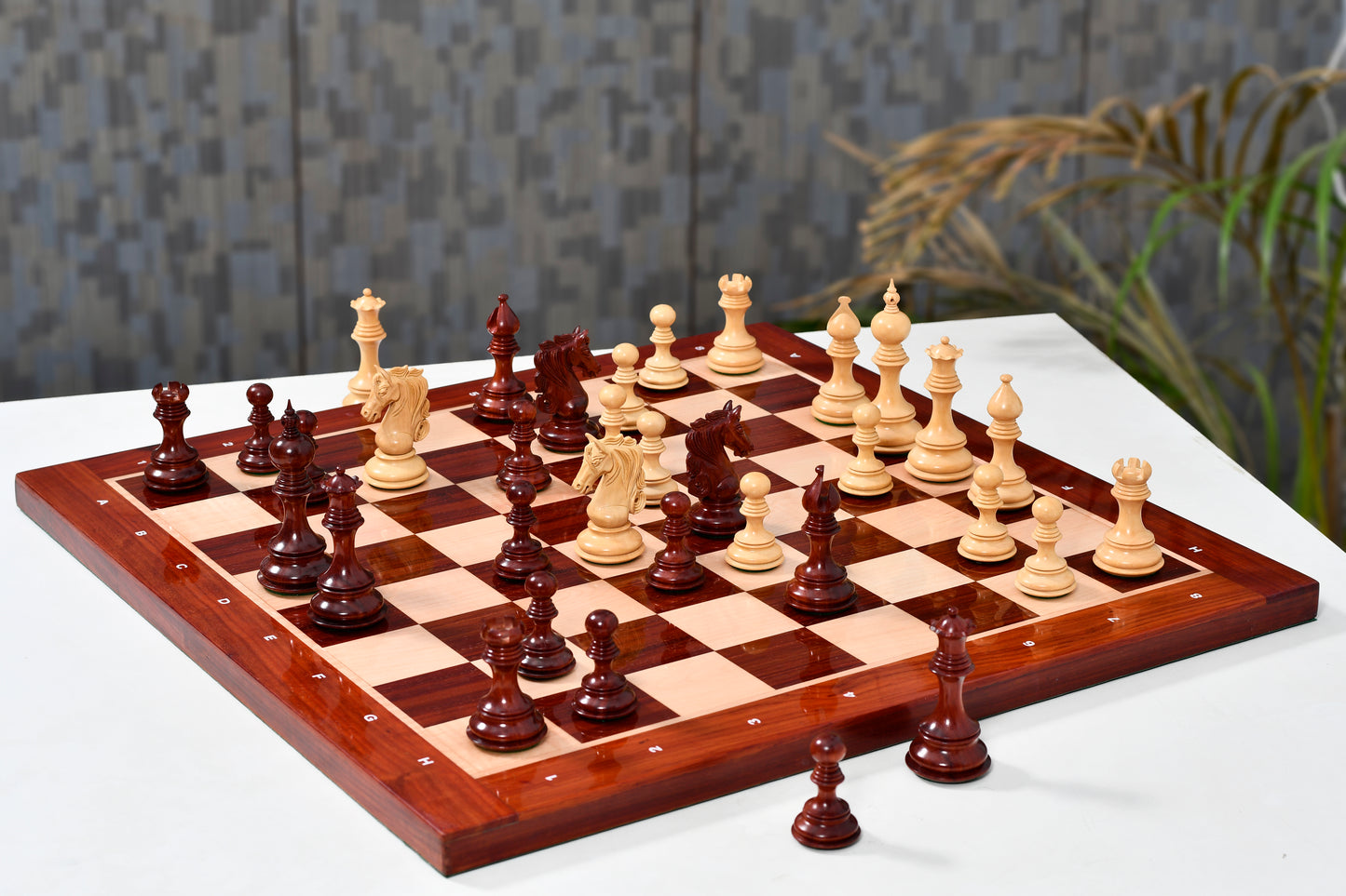 The Admiral Series II Staunton Chess Pieces in Bud Rosewood & Box Wood - 4.5" King