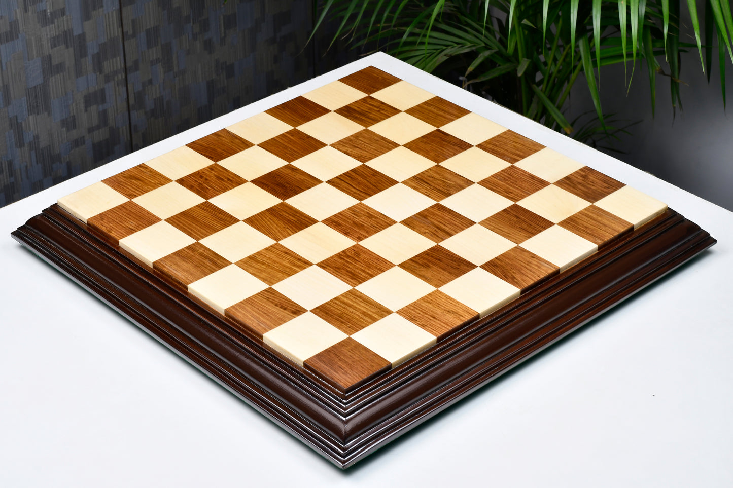 Beautiful Luxury Chess Board Sheesham Wood Maple - 21" 56 mm