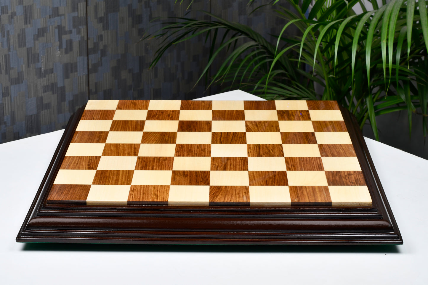 Beautiful Luxury Chess Board Sheesham Wood Maple - 21" 56 mm