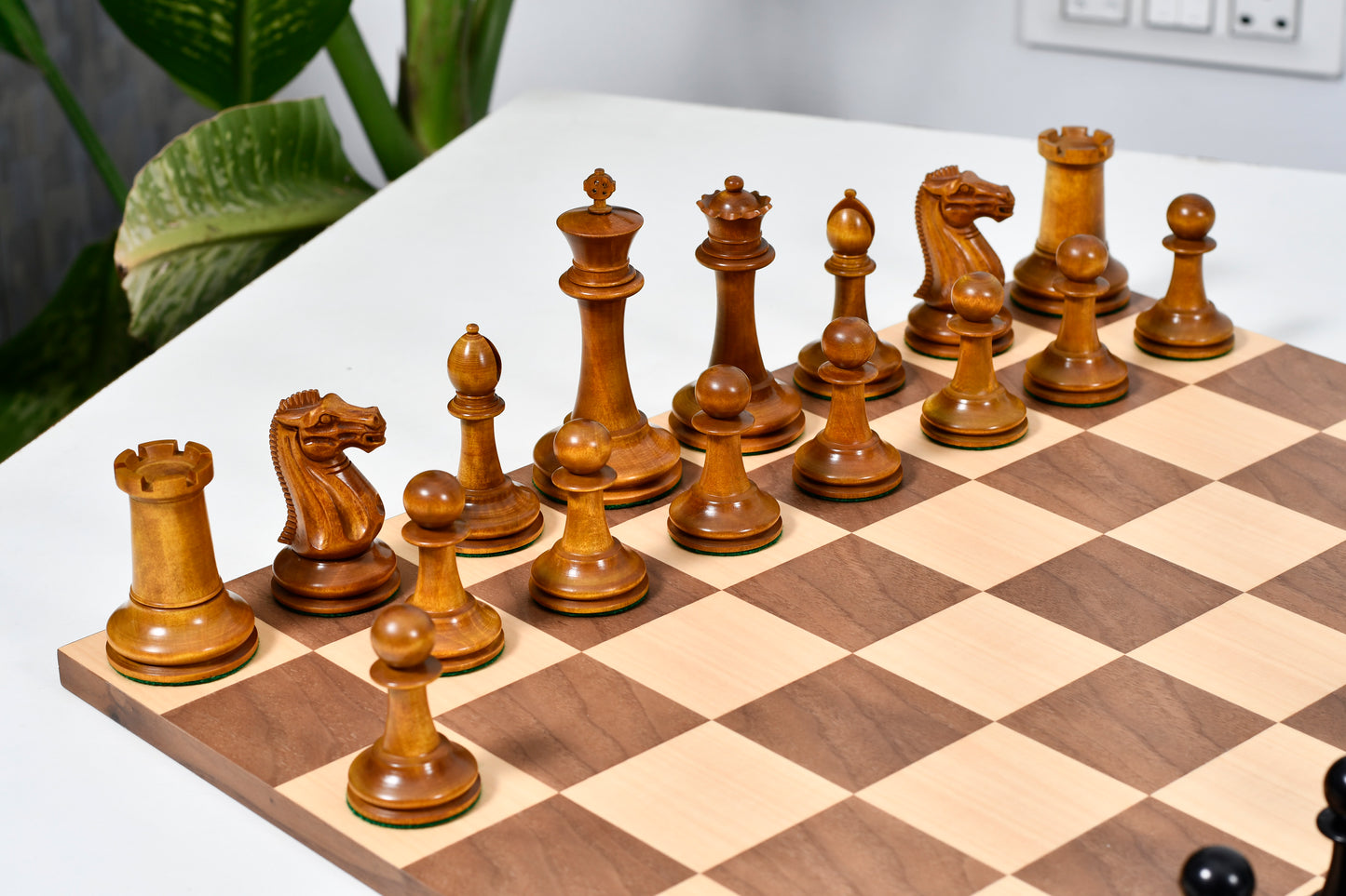 Nathaniel Cooke 1849 Staunton Collector Chess Pieces in Antique Wood & Ebony Wood - 4.5" King