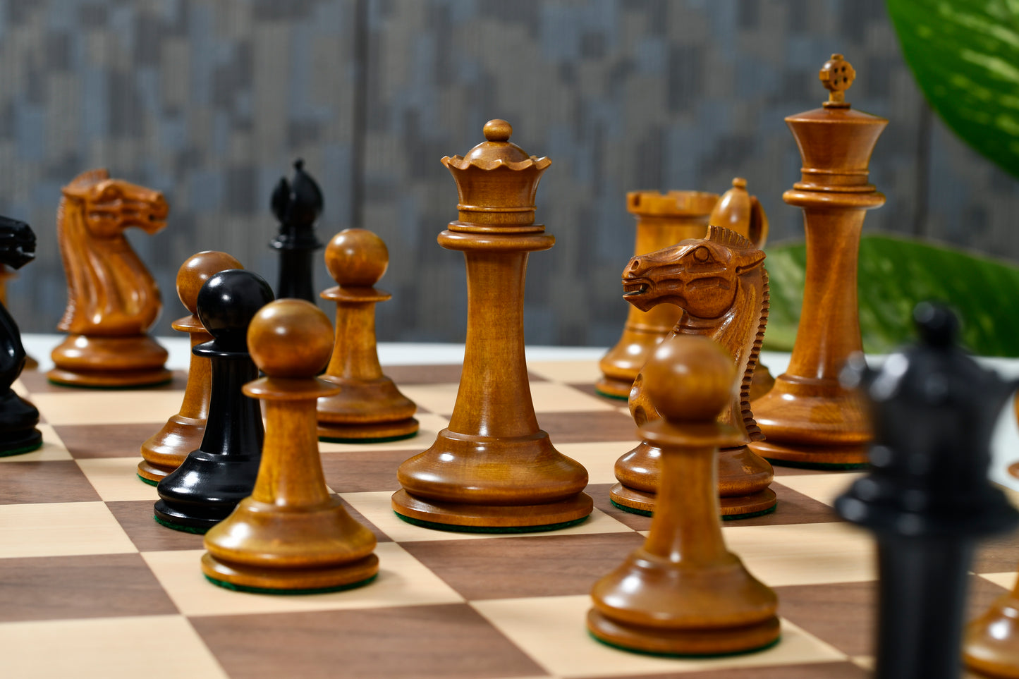 Nathaniel Cooke 1849 Staunton Collector Chess Pieces in Antique Wood & Ebony Wood - 4.5" King