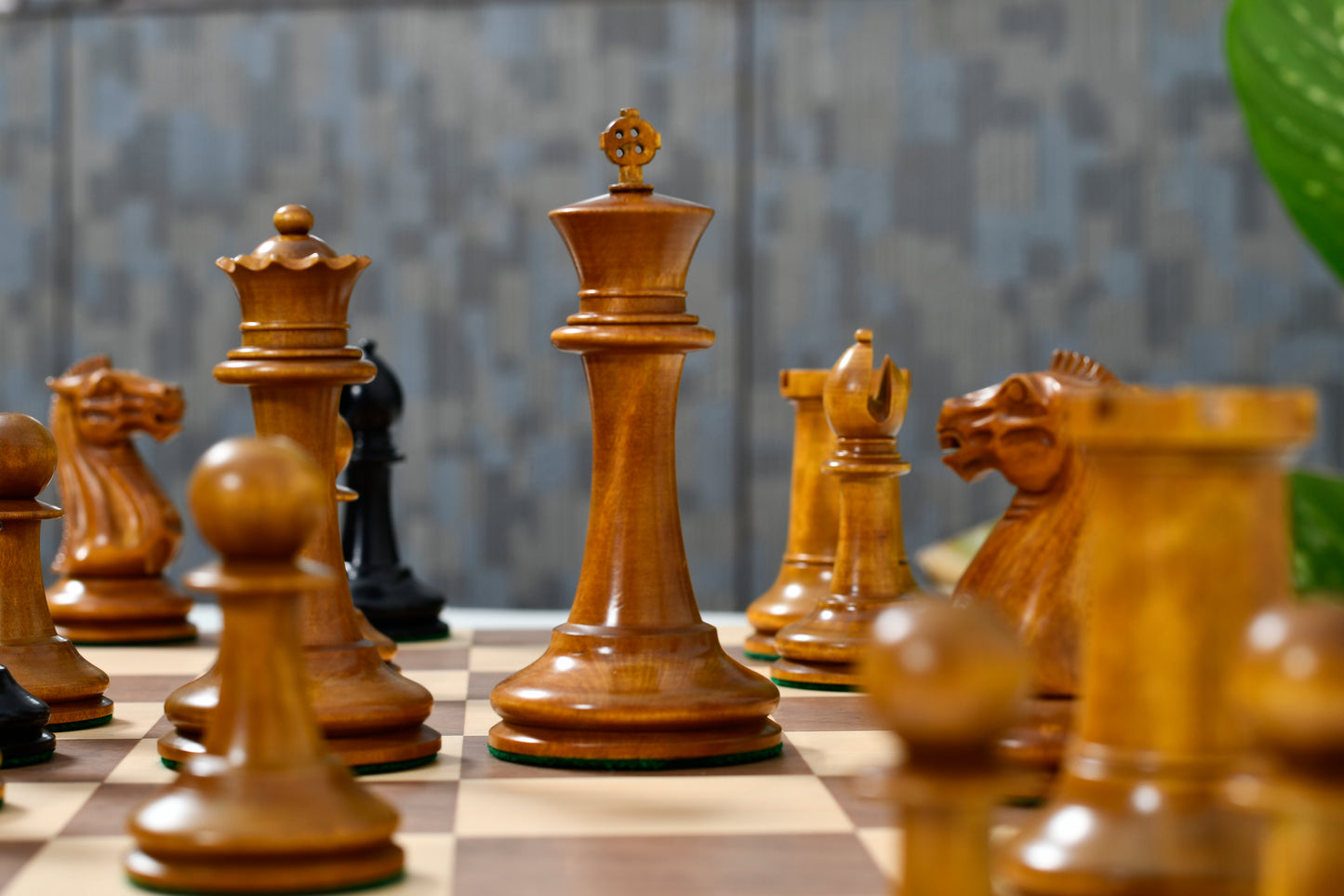 Nathaniel Cooke 1849 Staunton Collector Chess Pieces in Antique Wood & Ebony Wood - 4.5" King