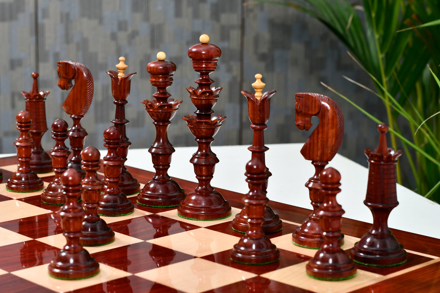Reproduced Antique Chess Pieces in Bud Rosewood & Boxwood 5.95" King
