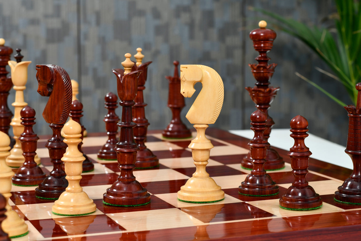 Reproduced Antique Chess Pieces in Bud Rosewood & Boxwood 5.95" King