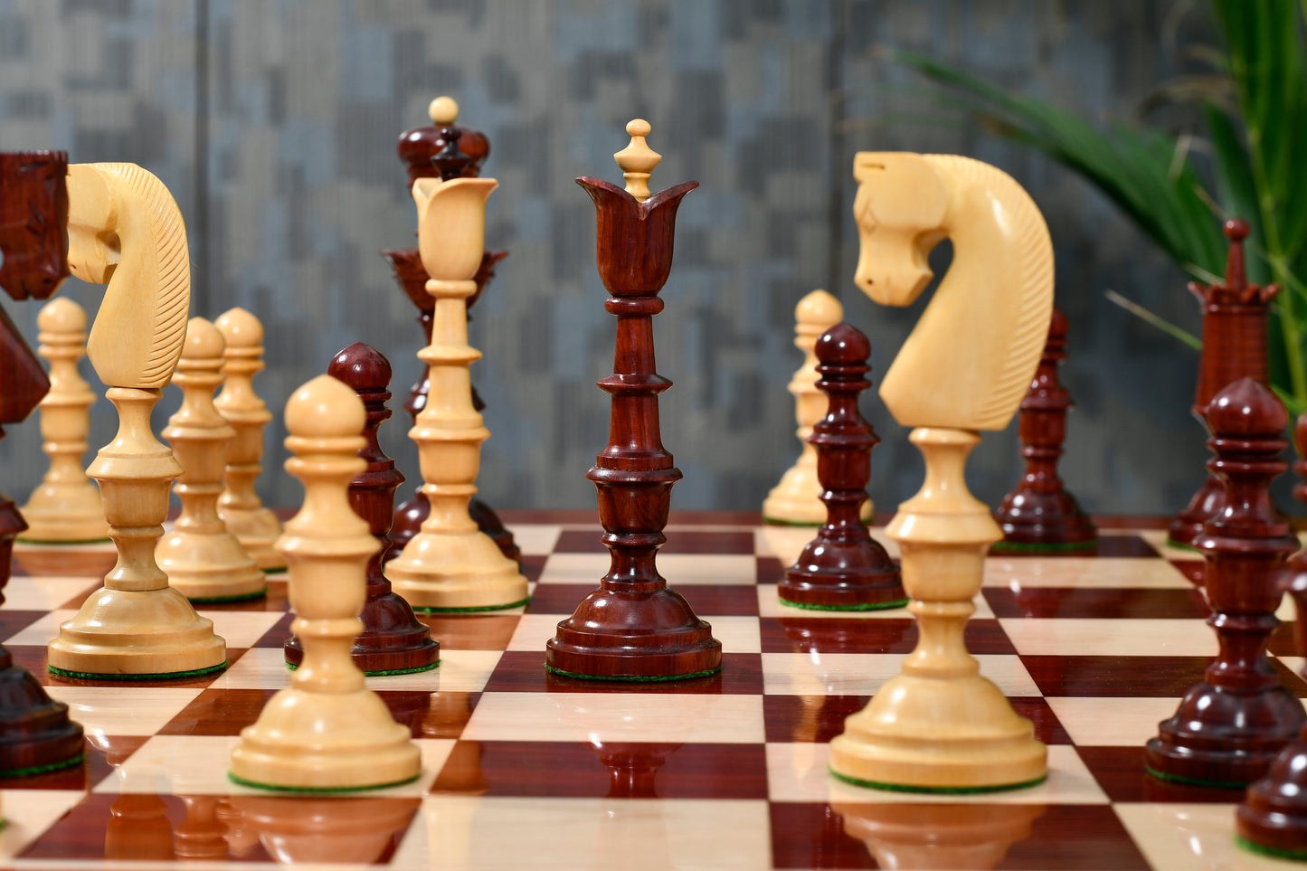 Reproduced Antique Chess Pieces in Bud Rosewood & Boxwood 5.95" King