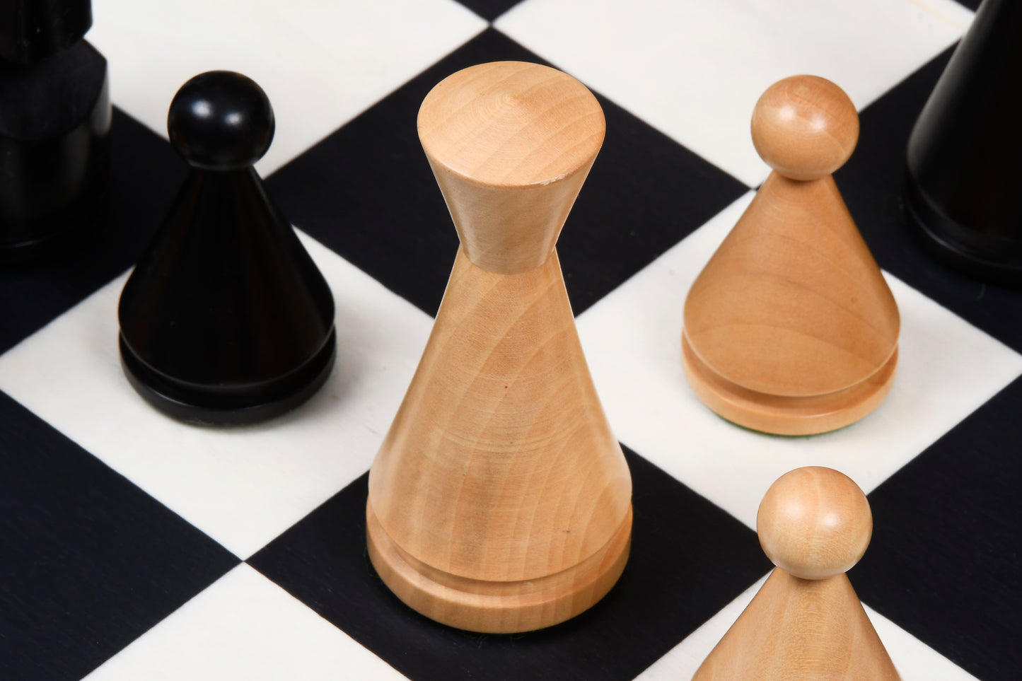 The Classic Series Cone Shaped Chess Pieces in Ebonized Boxwood & Natural Boxwood - 4.09" King