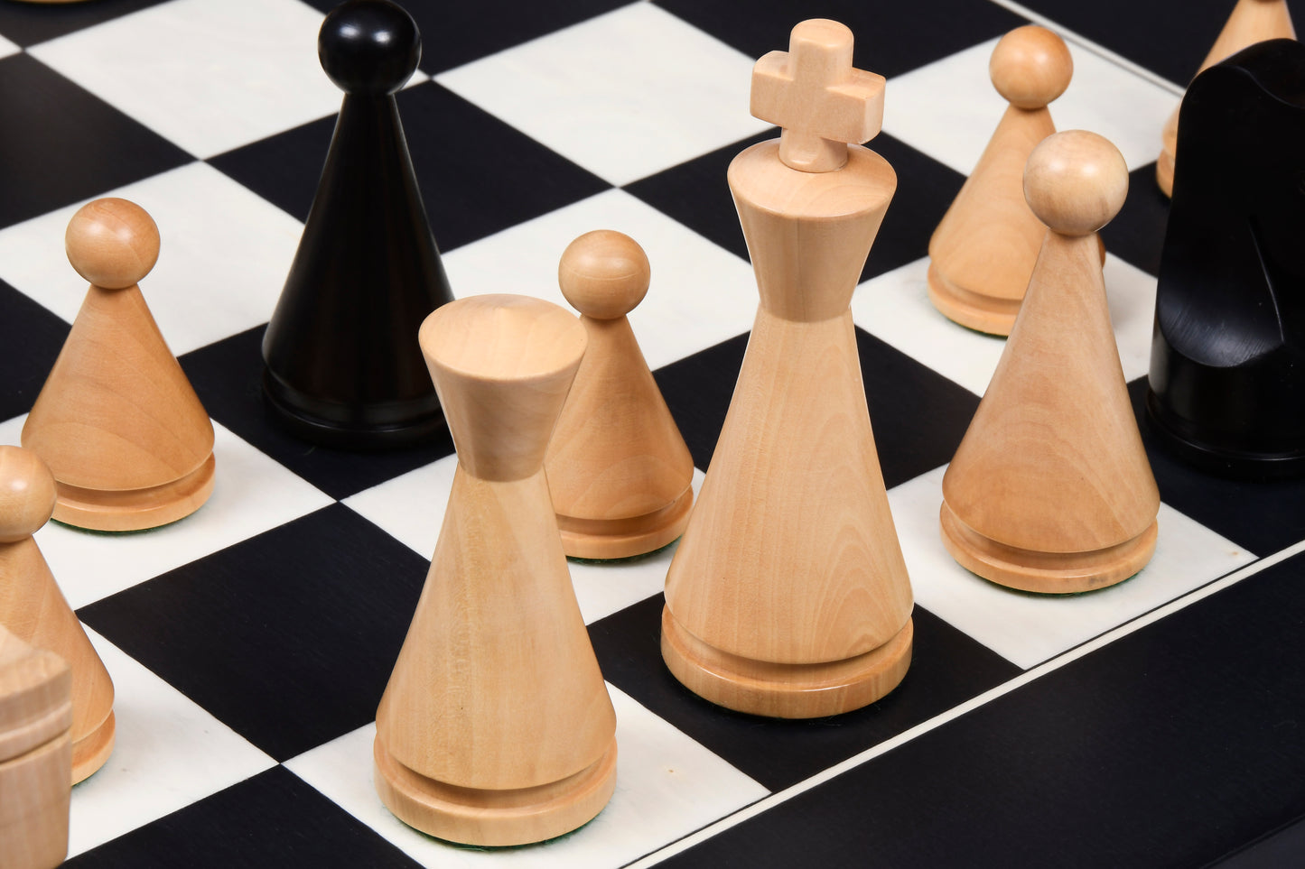 The Classic Series Cone Shaped Chess Pieces in Ebonized Boxwood & Natural Boxwood - 4.09" King