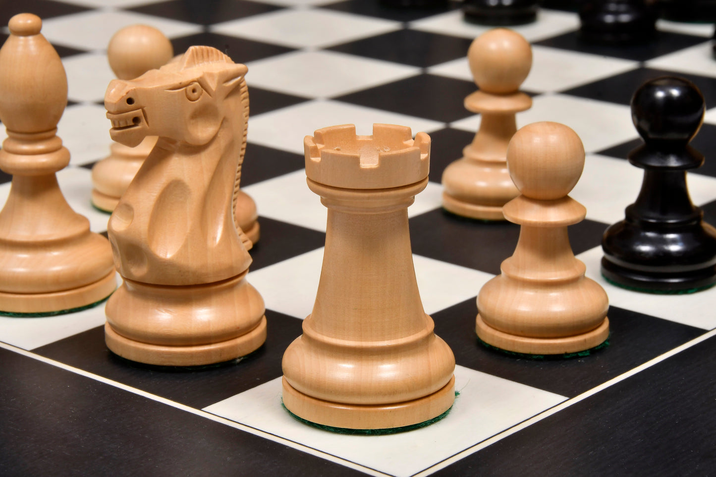 The American Staunton Series Weighted Tournament Chess Pieces in Ebonized Boxwood & Boxwood - 4.1" King