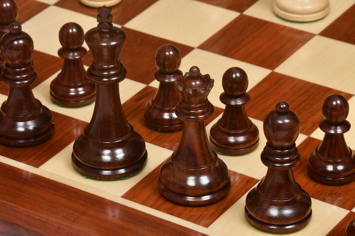 1972 Repro Fischer-Spassky Pattern Chess Pieces V2.0 in Rosewood / Boxwood - 3.75" King with Board