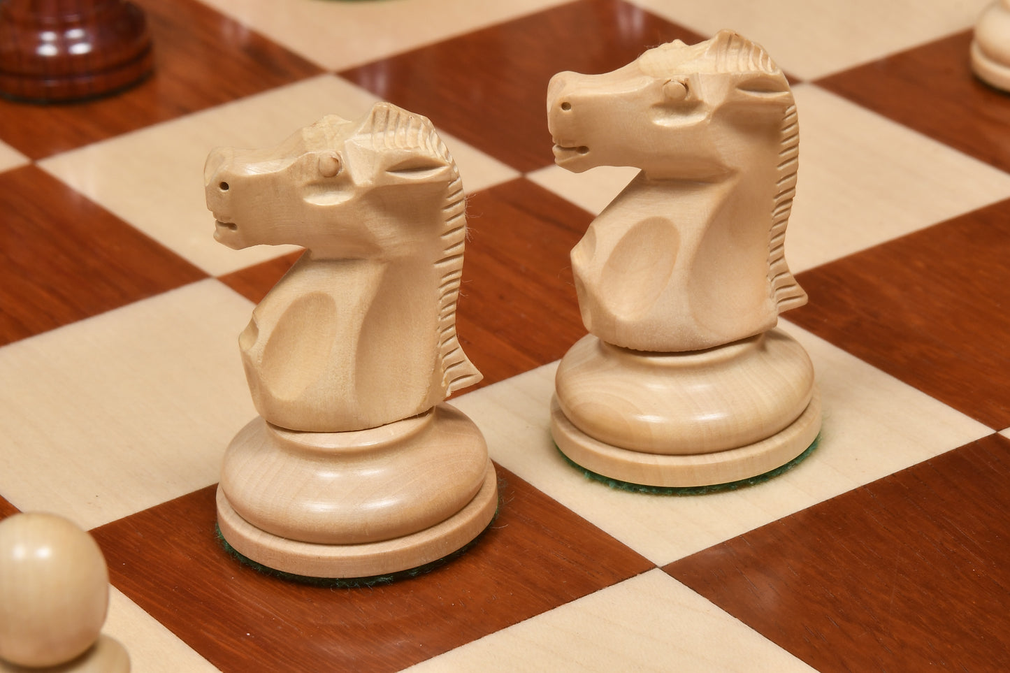 1972 Repro Fischer-Spassky Pattern Chess Pieces V2.0 in Rosewood / Boxwood - 3.75" King with Board