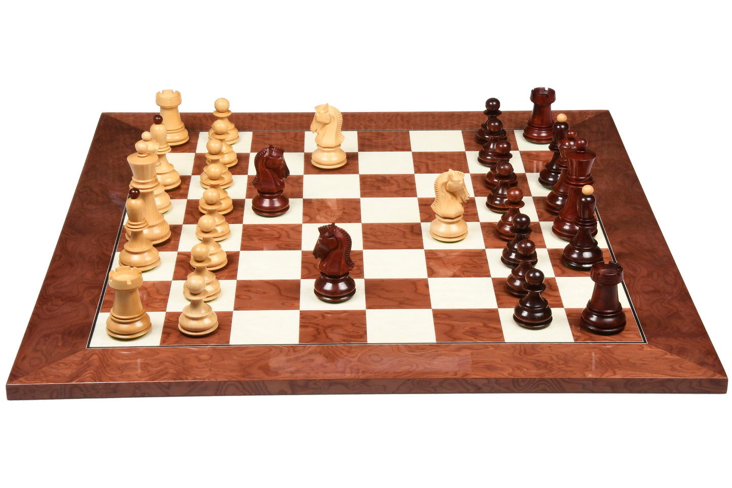 1950 Repro Dubrovnik Bobby Fischer Chessmen V3.0 in Bud Rosewood/Boxwood - 3.7" King with Board