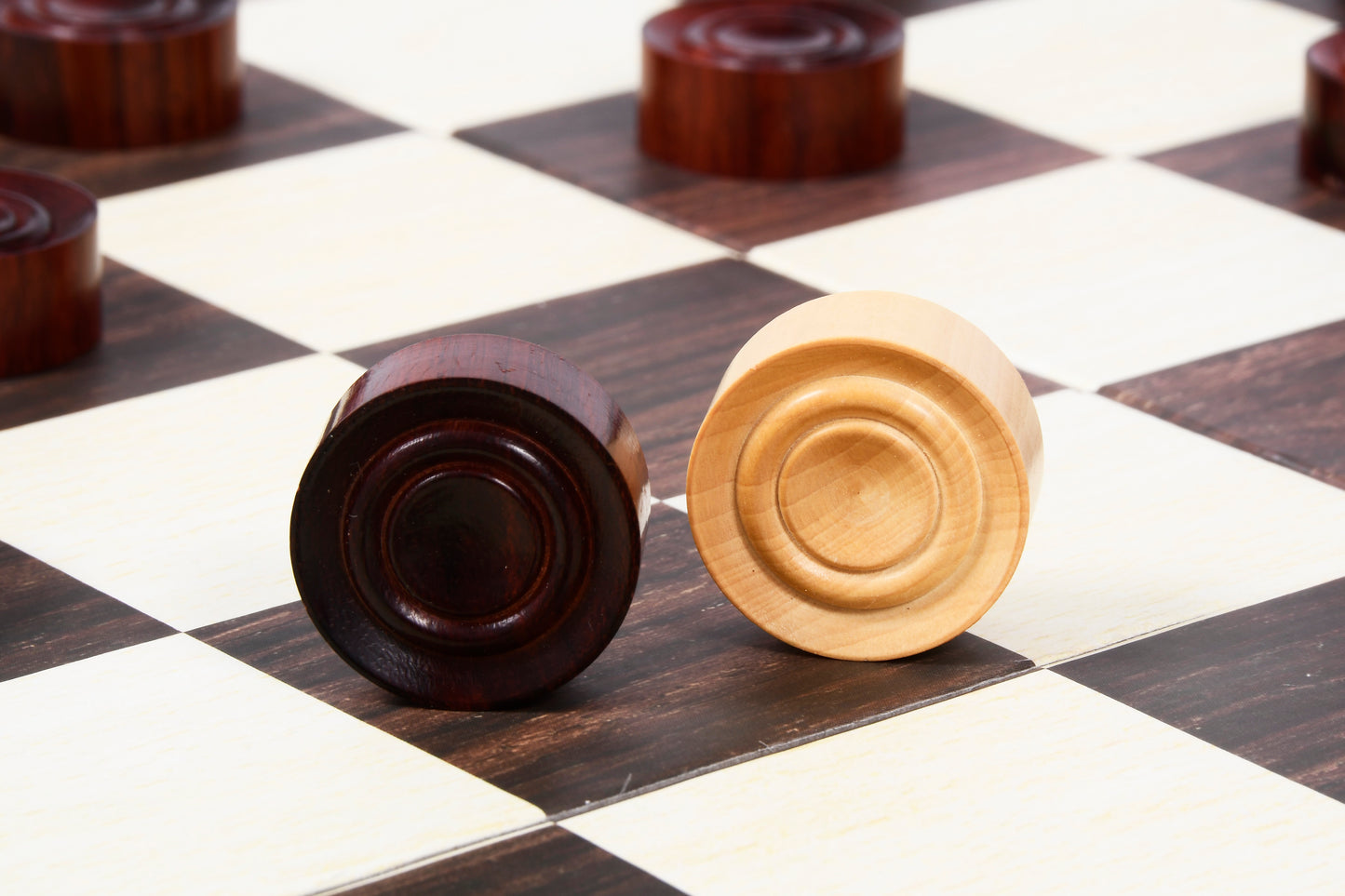 Wooden Checkers / Draught Set in Bud Rose Wood & Boxwood - 30mm