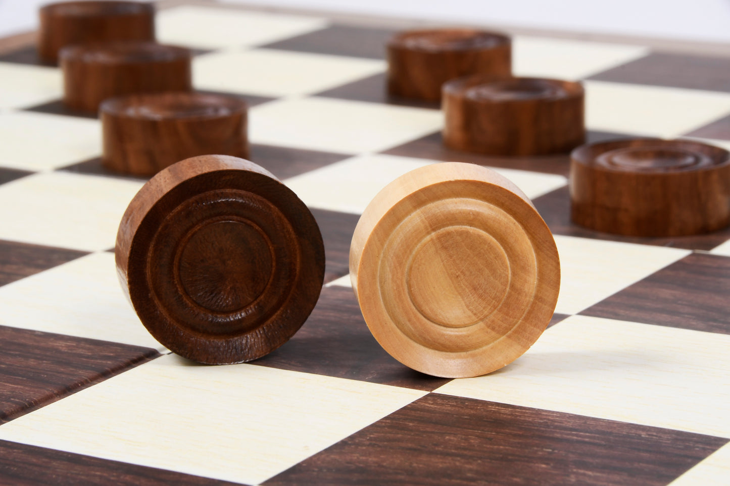Wooden Checkers / Draught Set in Sheesham & Boxwood - 35mm