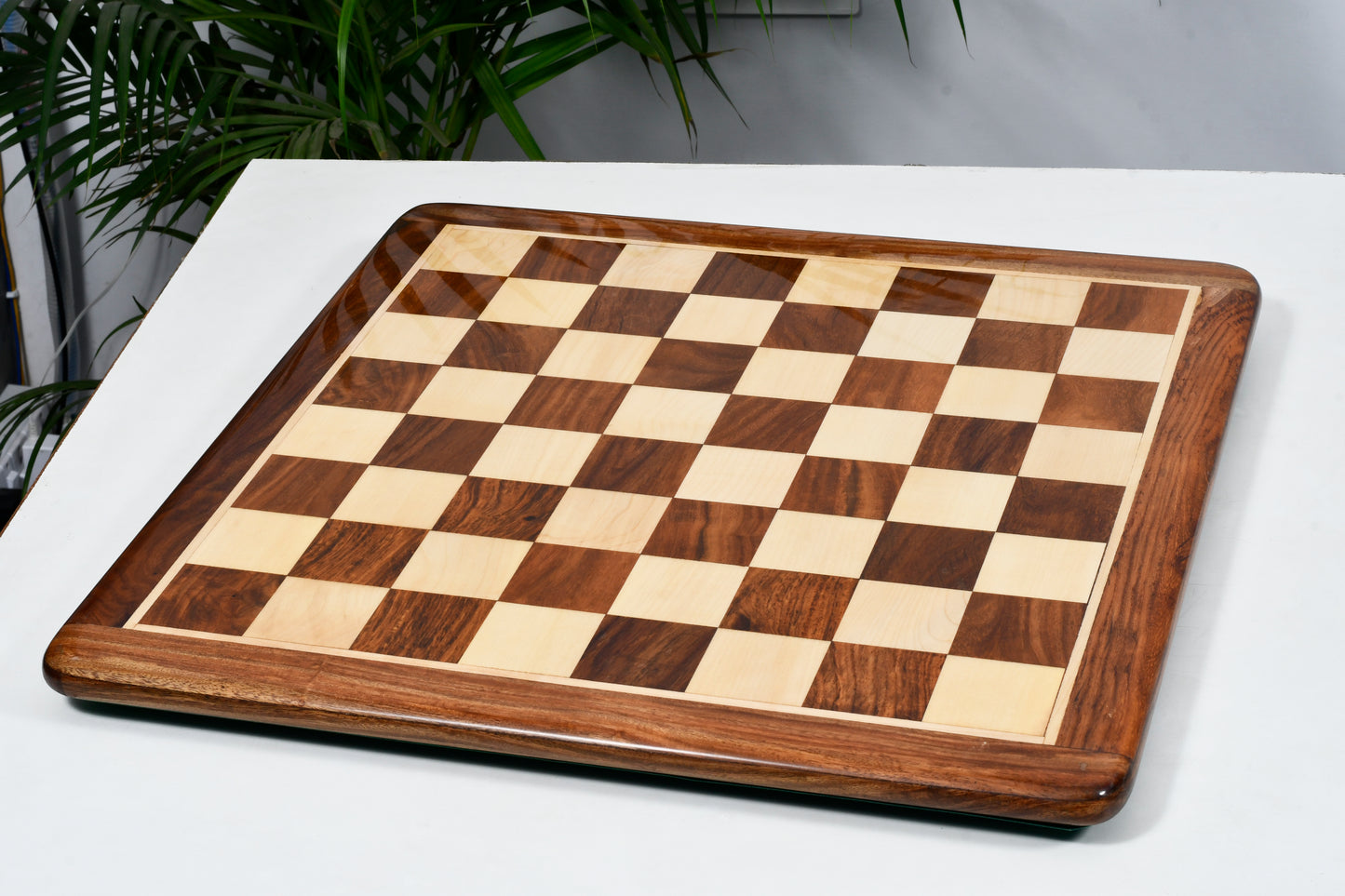 Derby Knight Chessmen in Ebonized Wood- 4.1" King with 21" Notation Board