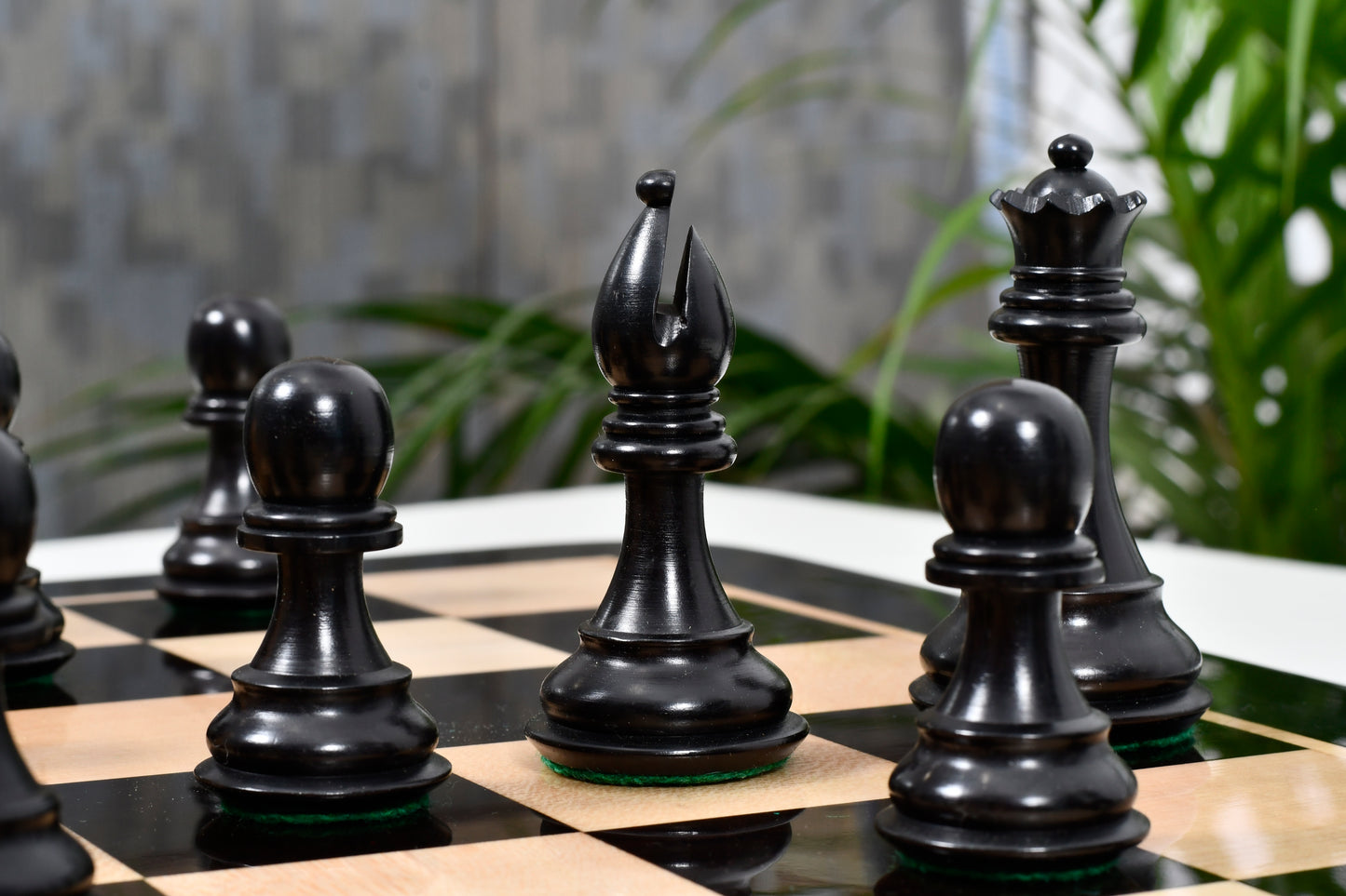 The Derby Knight Pattern Chessmen in Ebonized Boxwood - 4.1" King with Board