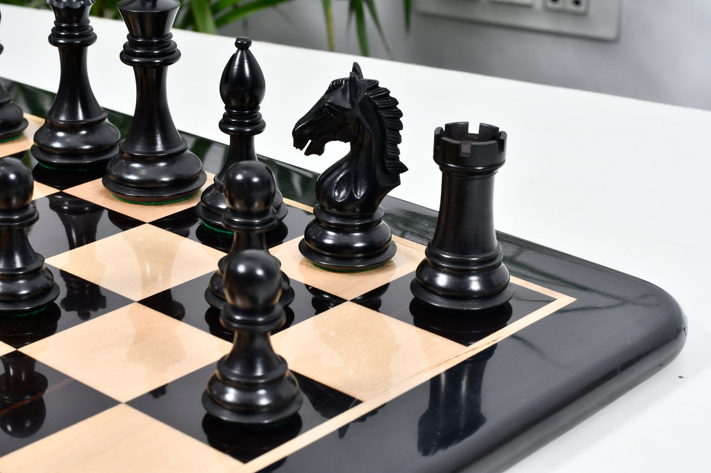 The Derby Knight Pattern Chessmen in Ebonized Boxwood - 4.1" King with Board