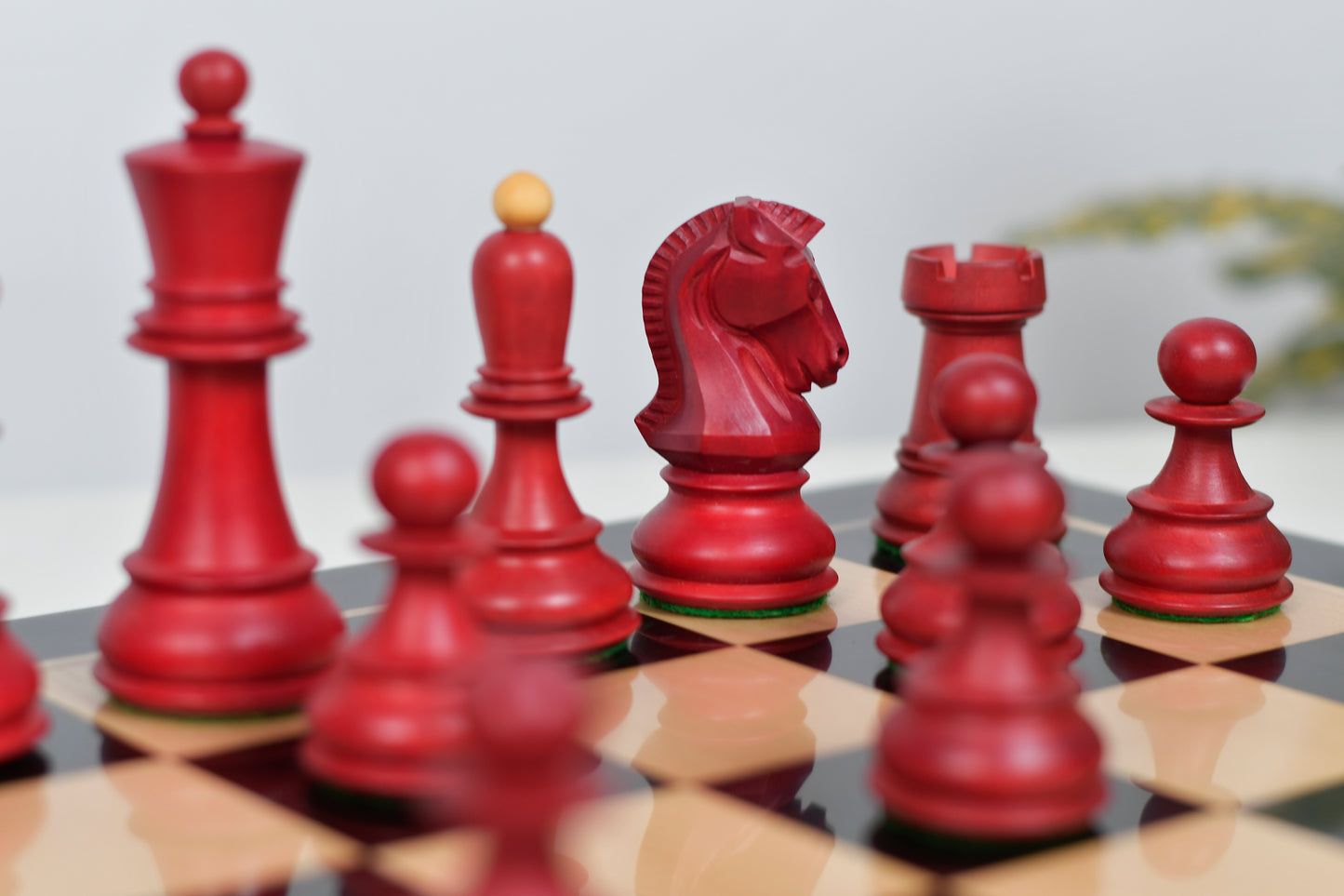 1950 Reproduced Dubrovnik Bobby Fischer Chessmen Version 3.0 in Stained Crimson Boxwood / Box Wood - 3.7" King