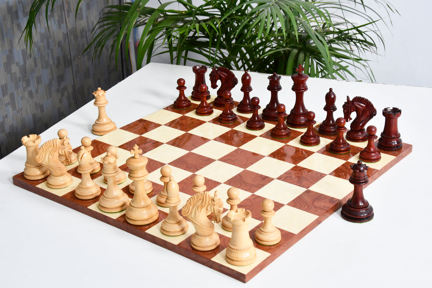 Excalibur Luxury Artisan Series Chess Pieces in Bud Rosewood / Box Wood - 4.6" King with Hi Gloss Finish Borderless Chess Board