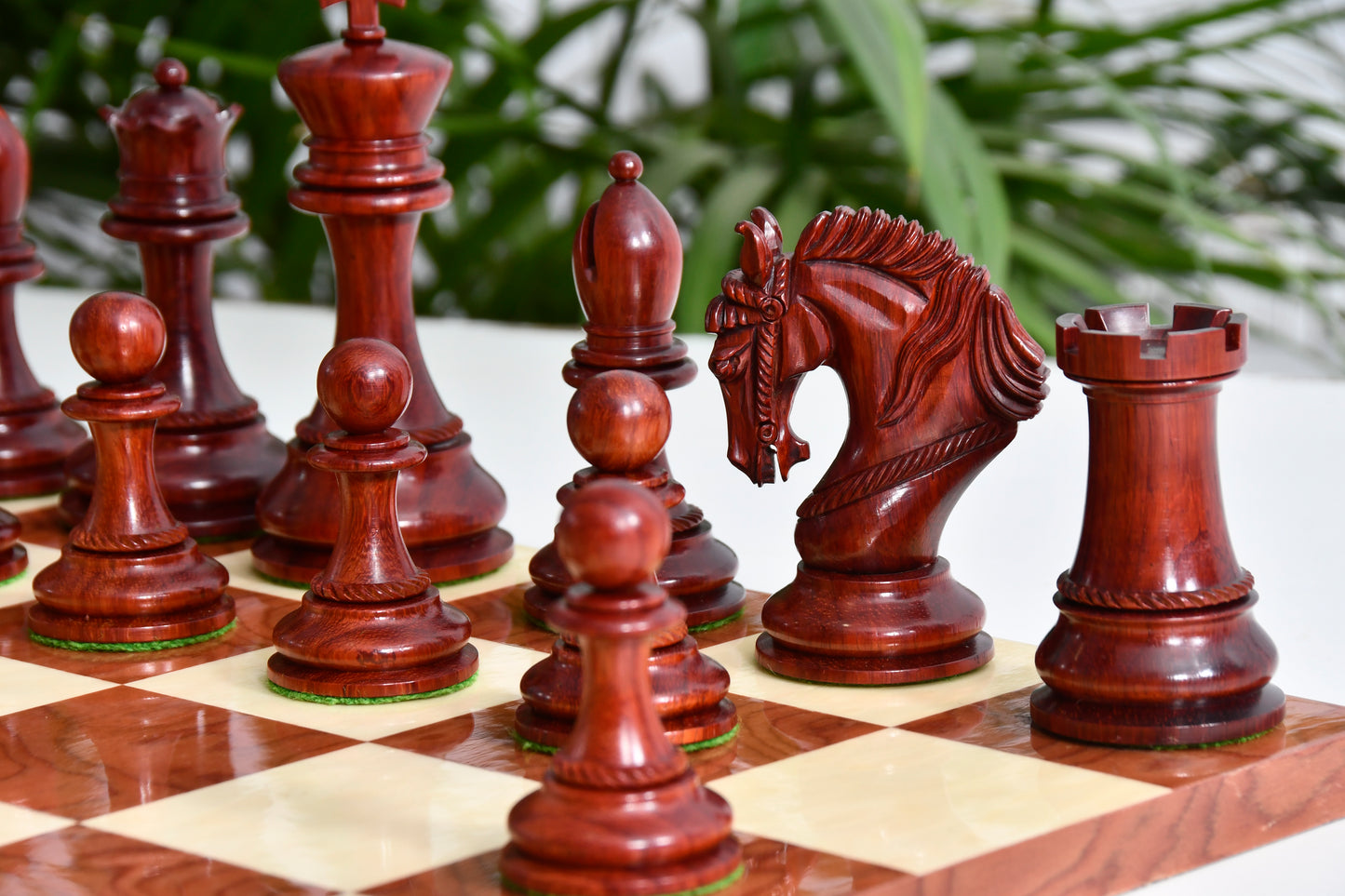 Excalibur Luxury Artisan Series Chess Pieces in Bud Rosewood / Box Wood - 4.6" King with Hi Gloss Finish Borderless Chess Board