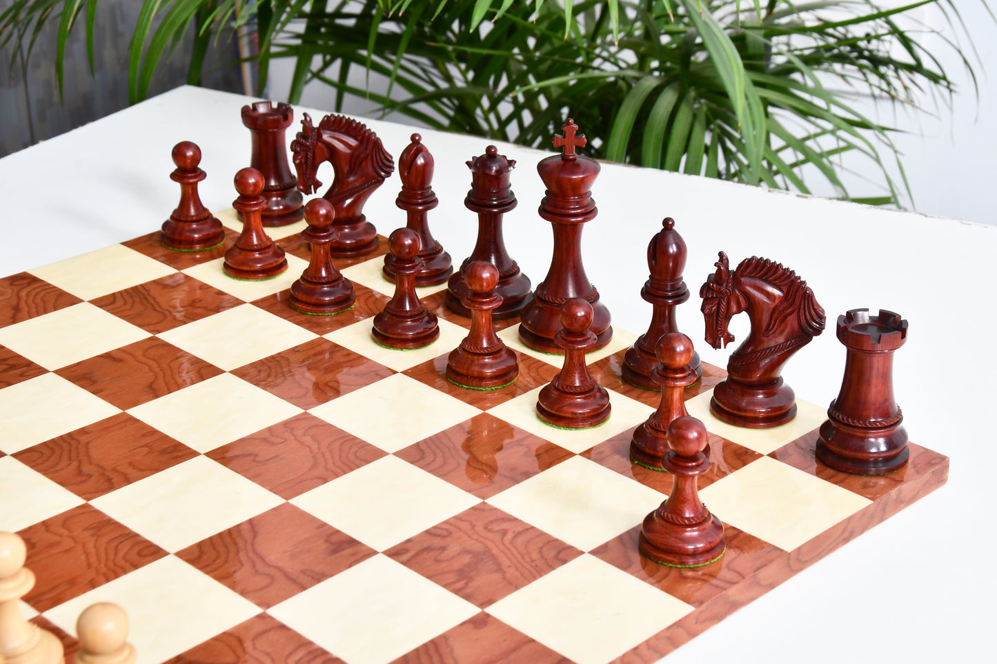 Excalibur Luxury Artisan Series Chess Pieces in Bud Rosewood / Box Wood - 4.6" King with Hi Gloss Finish Borderless Chess Board