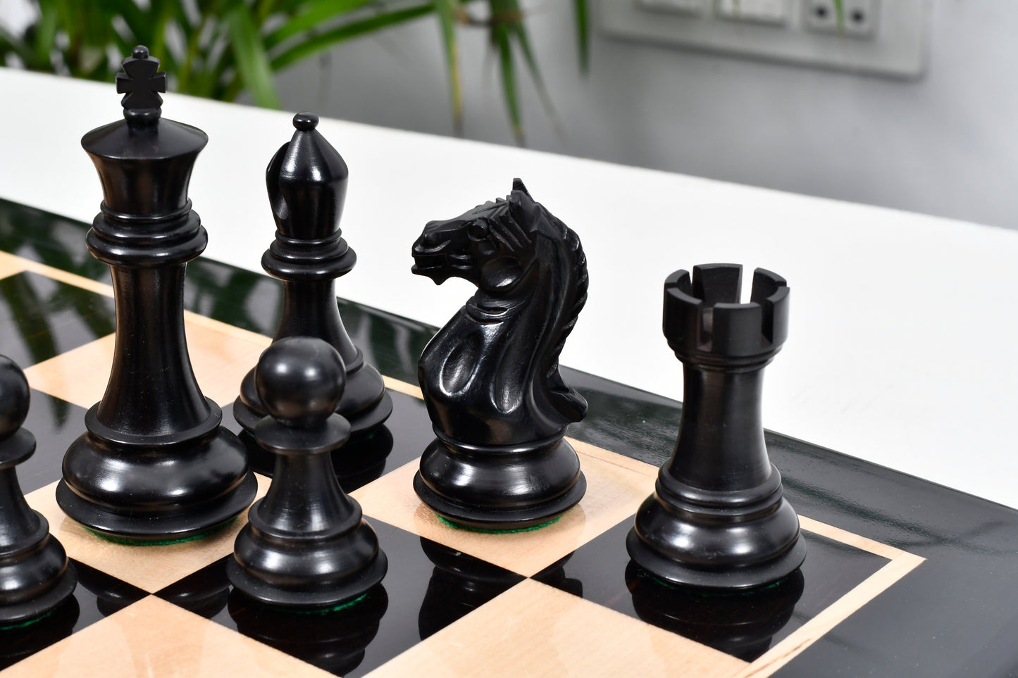 Fierce Knight Chess Pieces in Ebonized/Boxwood - 4.0" King with Board