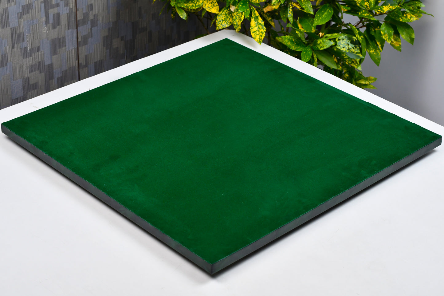 Green Burl Wooden Pattern Tournament Chess Board 21" 57mm Squares