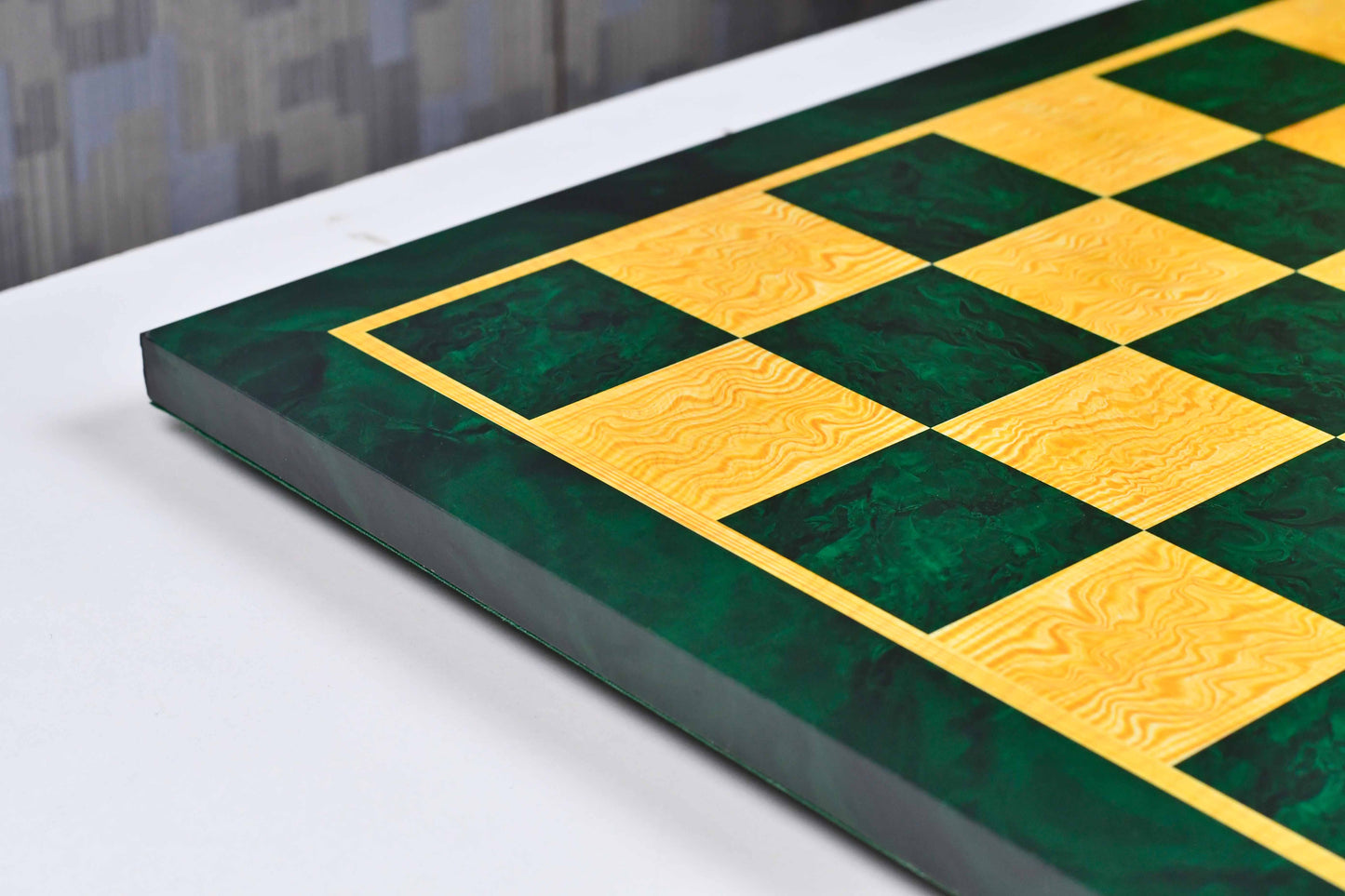 Green Burl Wooden Pattern Tournament Chess Board 21" 57mm Squares