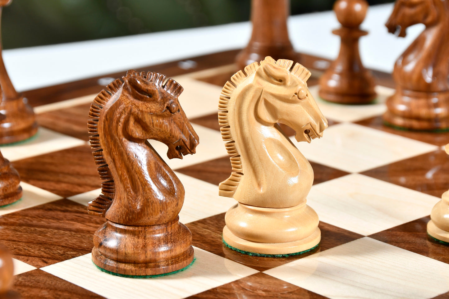 The Craftsman Knight Staunton Chess Pieces in Sheesham Wood & Boxwood - 3.9" King