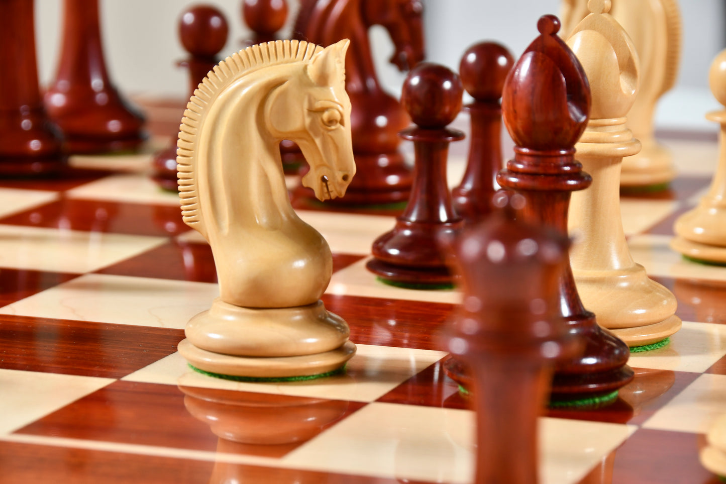 The CB Red Rum Luxury Staunton Series Chess Pieces in Bud Rose / Box Wood - 4.4" King