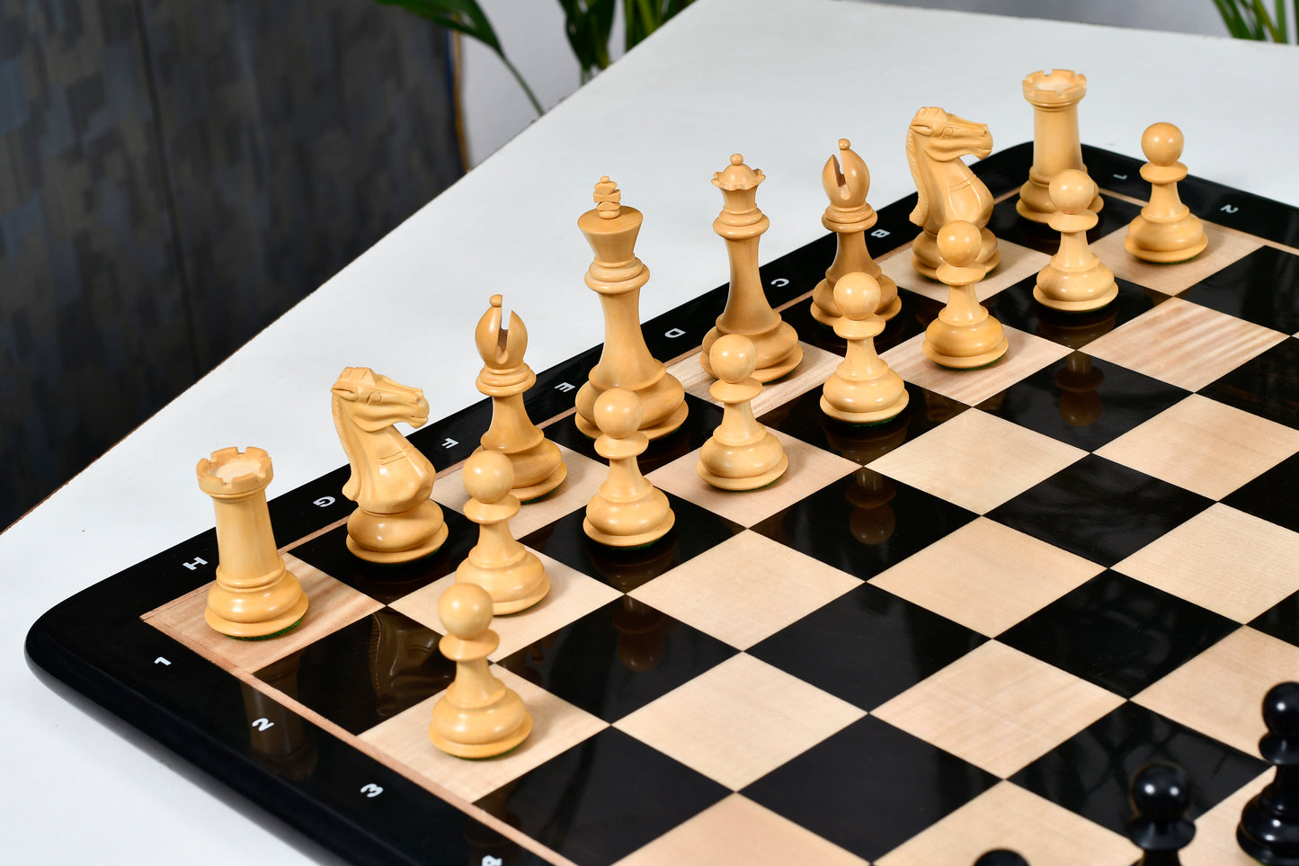 The Old Romeo Staunton Series Weighted Chess Pieces in Ebony & Box Wood - 3.8" King