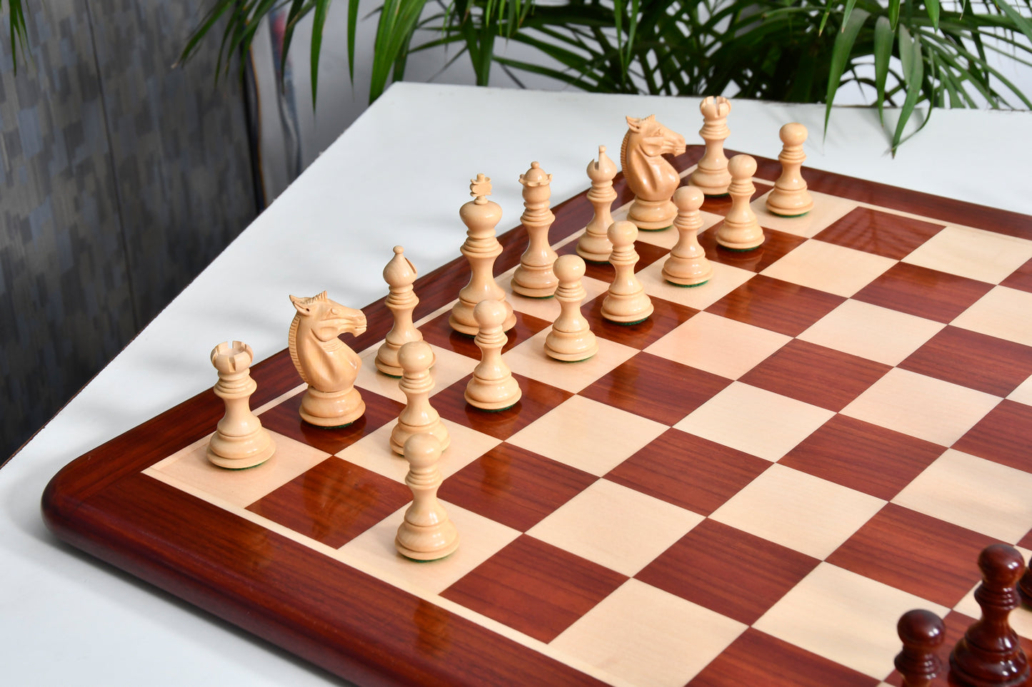 Meghdoot Staunton Chess Pieces in Bud Rose & Boxwood - 3.14" King with Budrosewood Chessboard